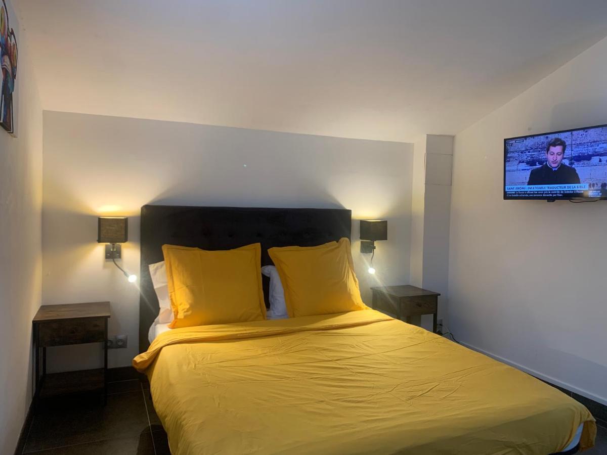 Le Mazet studio avec terrasse et spa privatif Saint Alban Auriolles Esterno foto